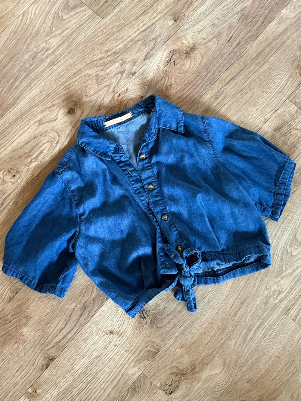 Cropped Tie-Front Denim blue shirt, size US M.